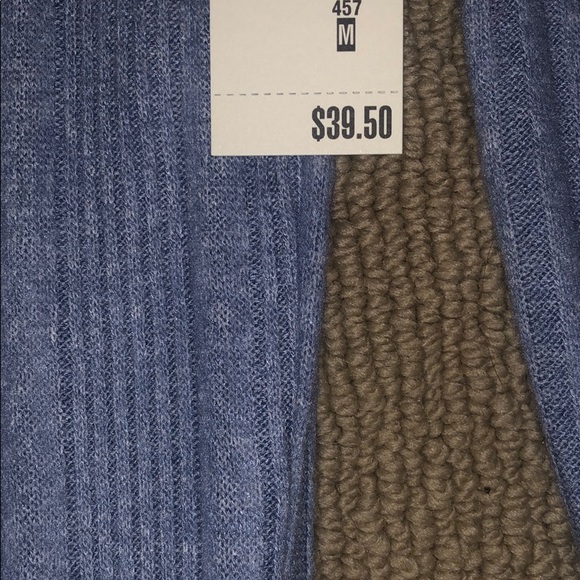 Blue long sleeve from aeropostale - Picture 2 of 4